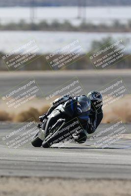 media/Nov-16-2025-Race Pace (Sun) [[8c5fa54630]]/Non Verified Riders (1st 20 Minutes)/1-Turn 14 (10am)/